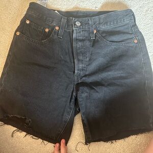 Levi’s - 501 Mid thigh short - size 26